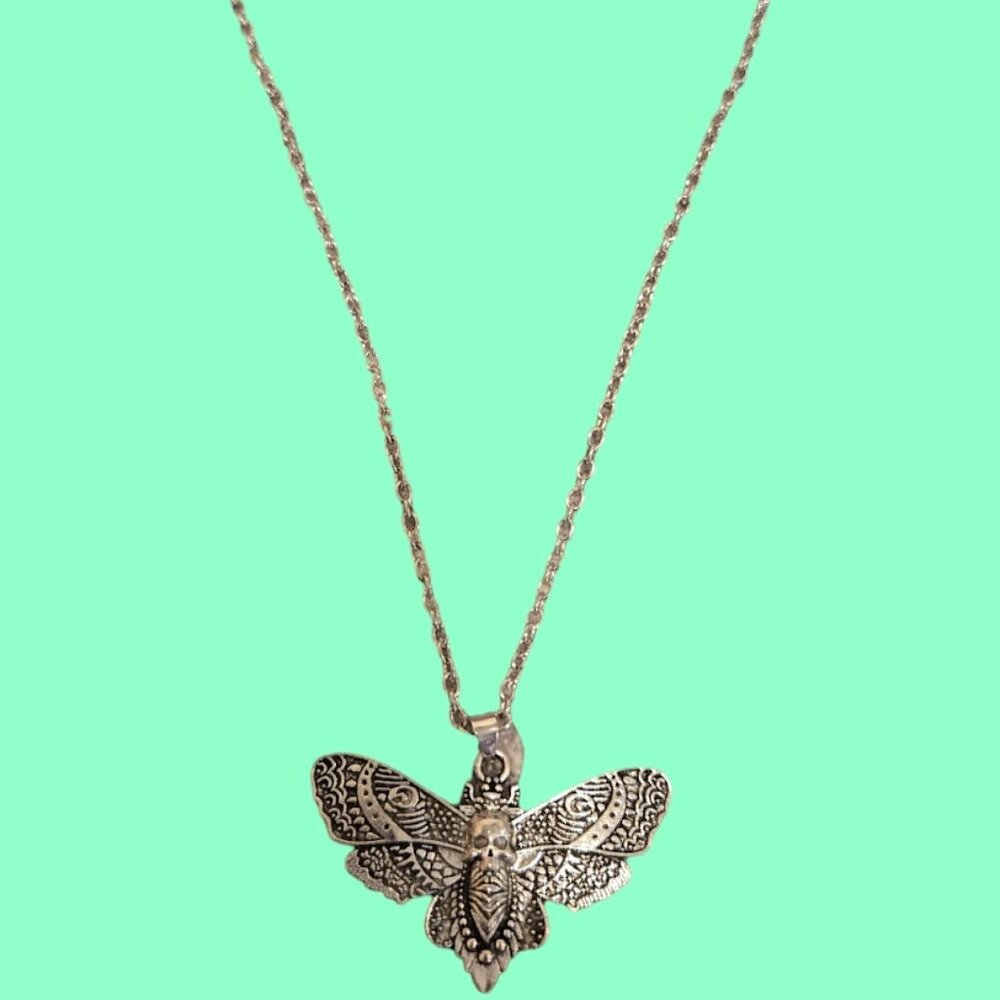 SILENCE OF THE LAMBS MOTH NECKLACE~ SCARY!
